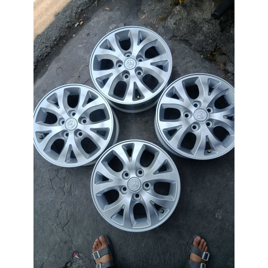 Velg Mobil OEM Toyota Kijang Innova Tipe V R15 Pcd 5x114