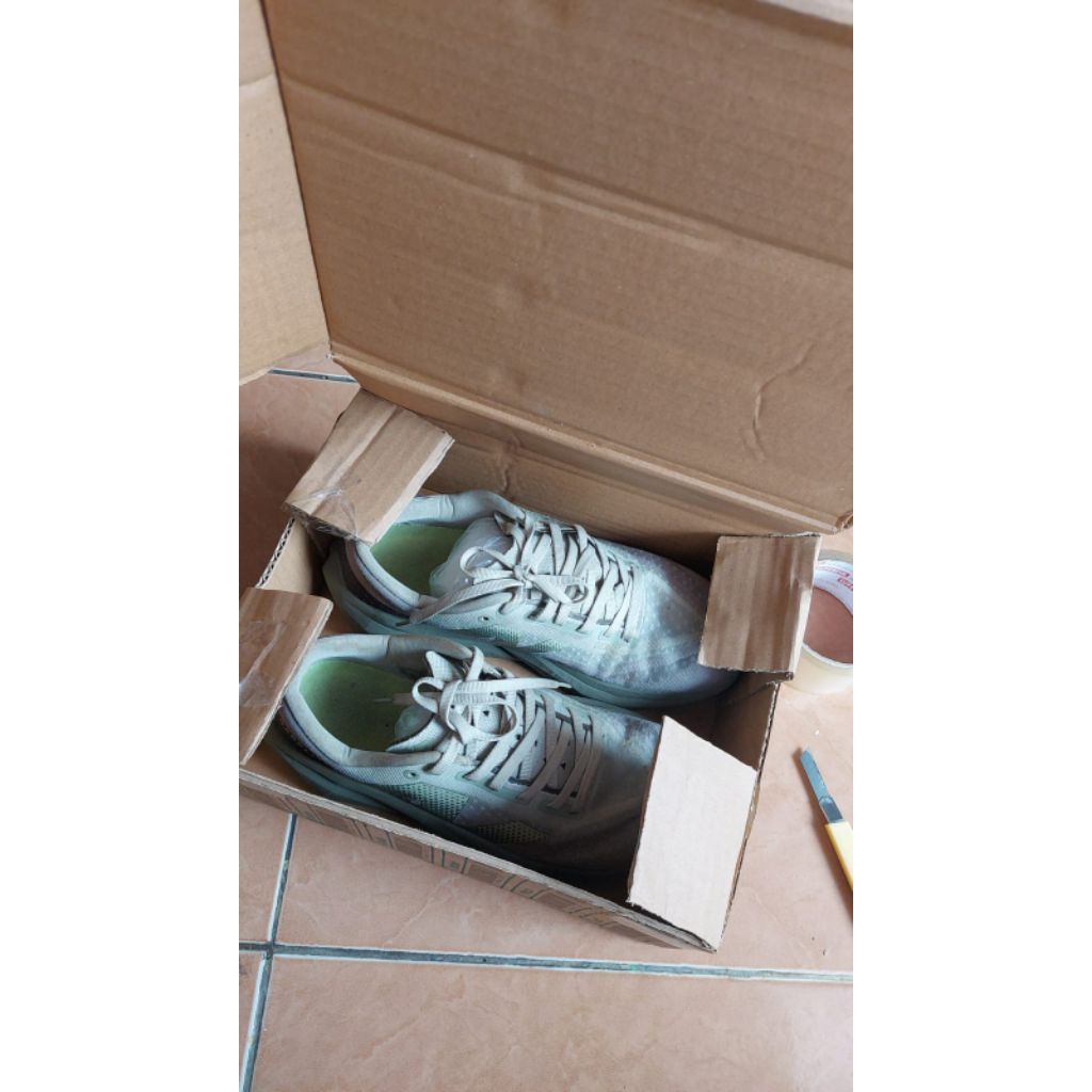 NB Rebel V4 Running Shoes