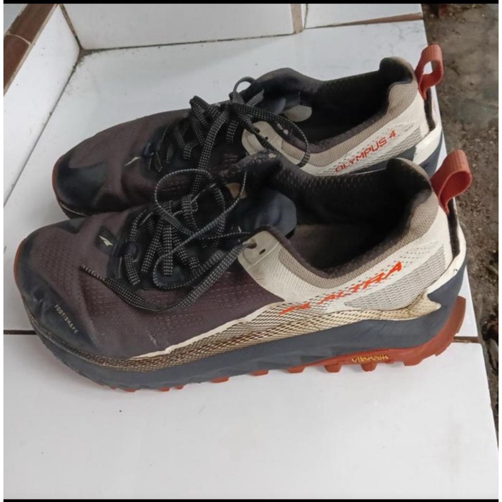sepatu altra Olympus 4 original
