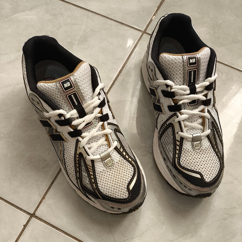 NB 1906R M1906RA White Gold - Size 42 (US 8.5) - Second VNDS 1 Week Use