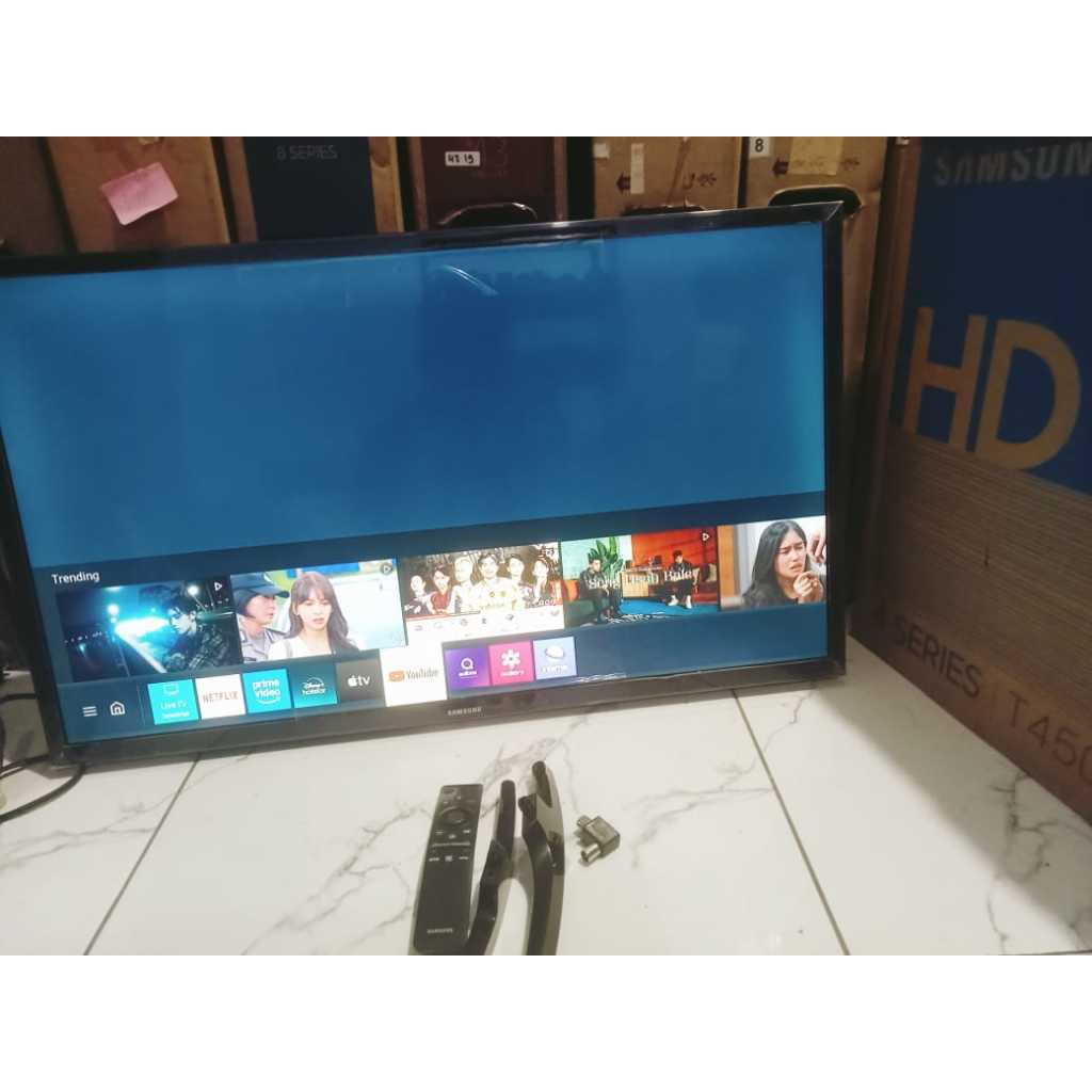 TV LED SAMSUNG 32 Inch HD SMART TV Youtube Wifi Netflix HDMI USB DVBT-T2 Kondisi bekas masih segel s