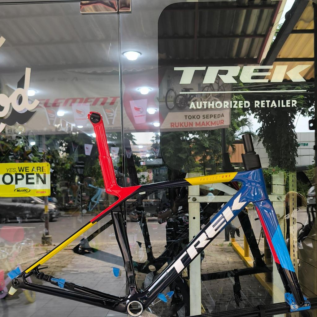 NEW TREK Madone SLR Gen 8 Project One Frameset - Frame Carbon OCLV 900 Light Aero Road Bike P1 SLR G