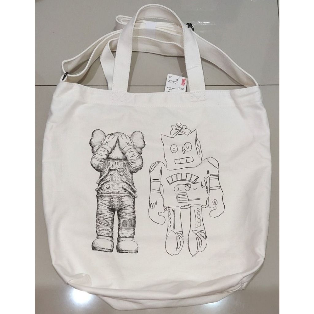 Tas totebag Uniqlo KAWS Andy Warhol