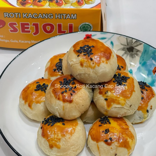 Roti / Kue / Pia Kacang Hitam cap sejoli