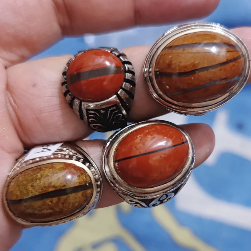 CA 97 Cincin Batu Akik Ati Ayam dan Badar Asem Kendit Joss Tembus Kristal