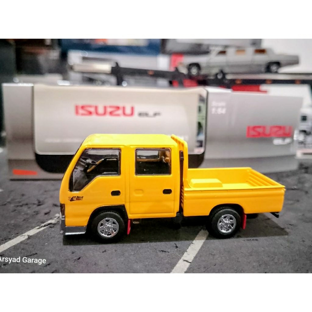 Diecast Model 1 Model1 Isuzu Elf Yellow