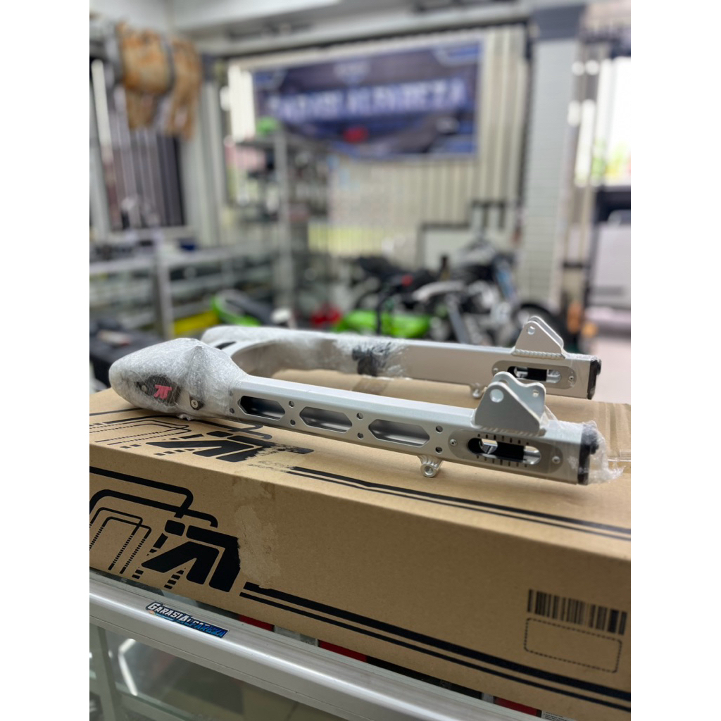 SWING ARM AITECH