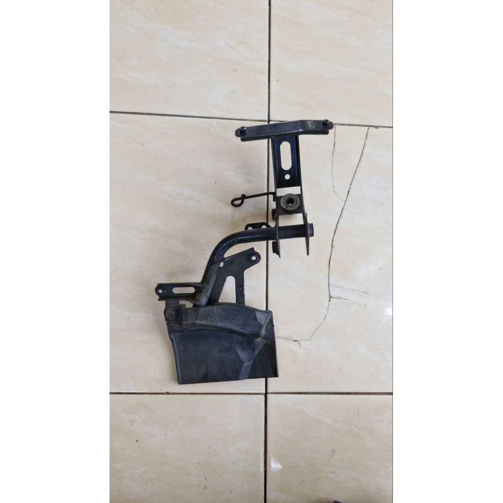 pegangan ecu/brecket ecu vario 125 150 led old asli original