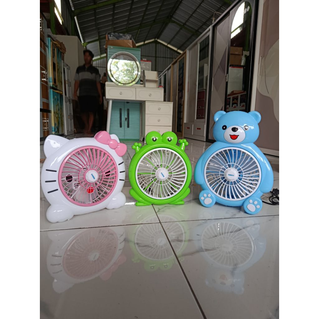 kipas meja karakter 10inch YASAKA