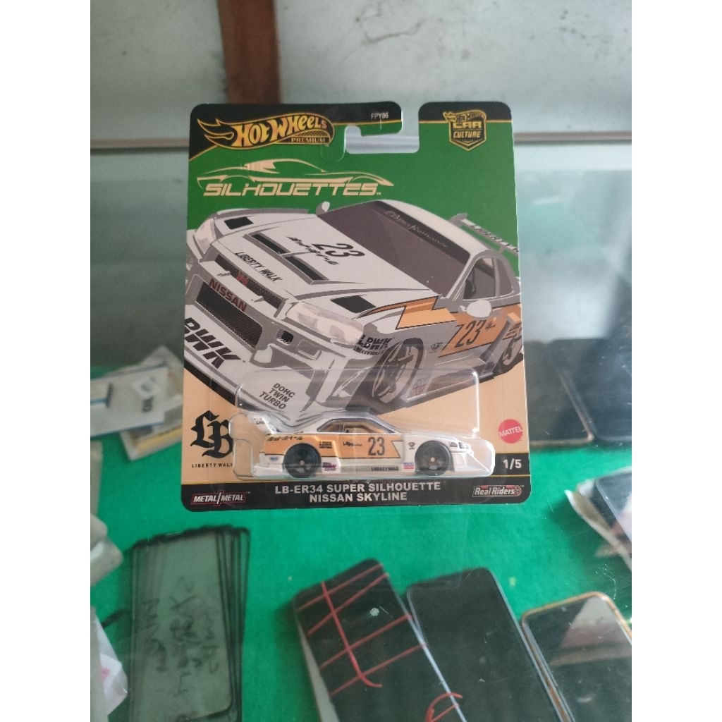 LBWK ER 34 NISSAN SKYLINE