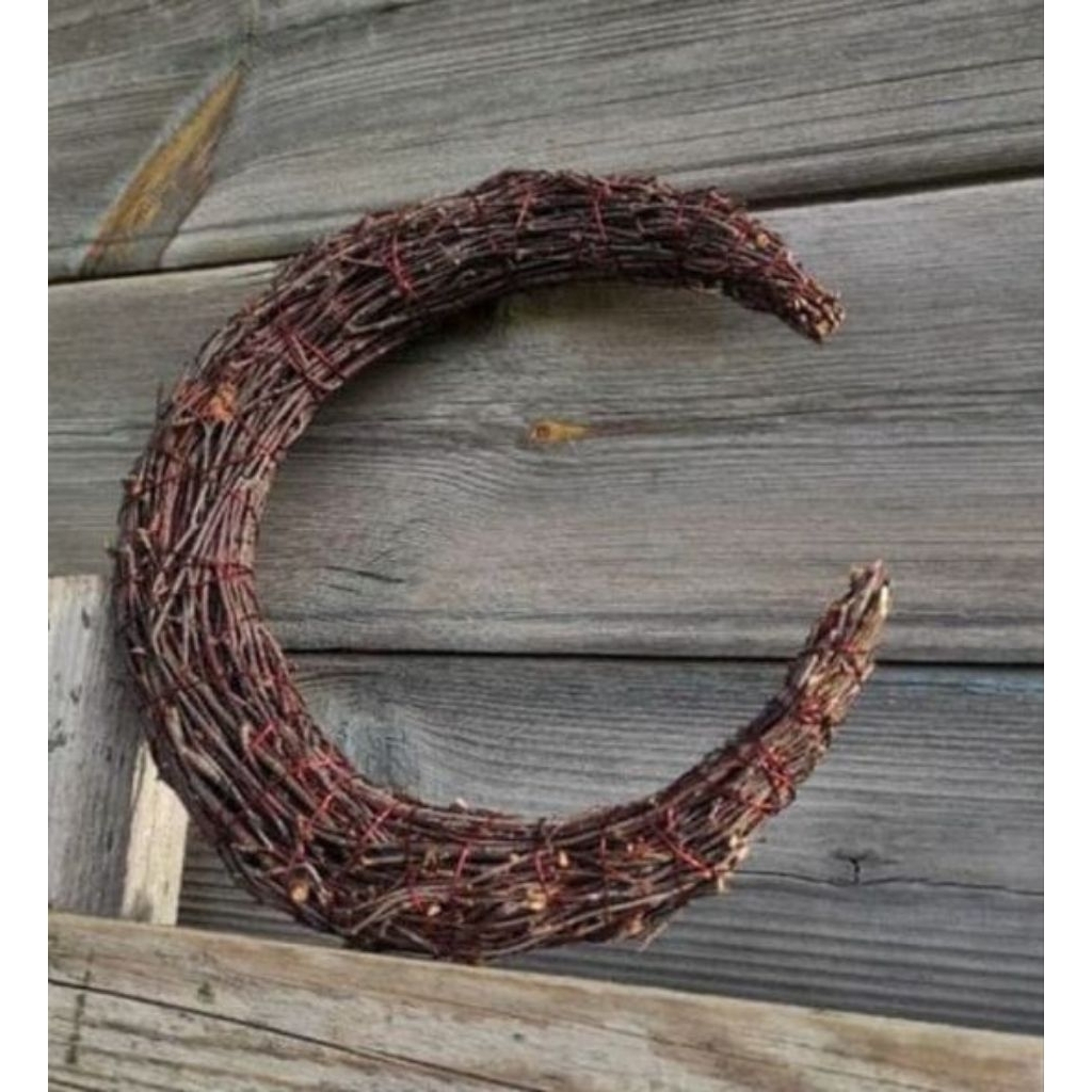 Wreath ranting bulan sabit ukuran 30cm