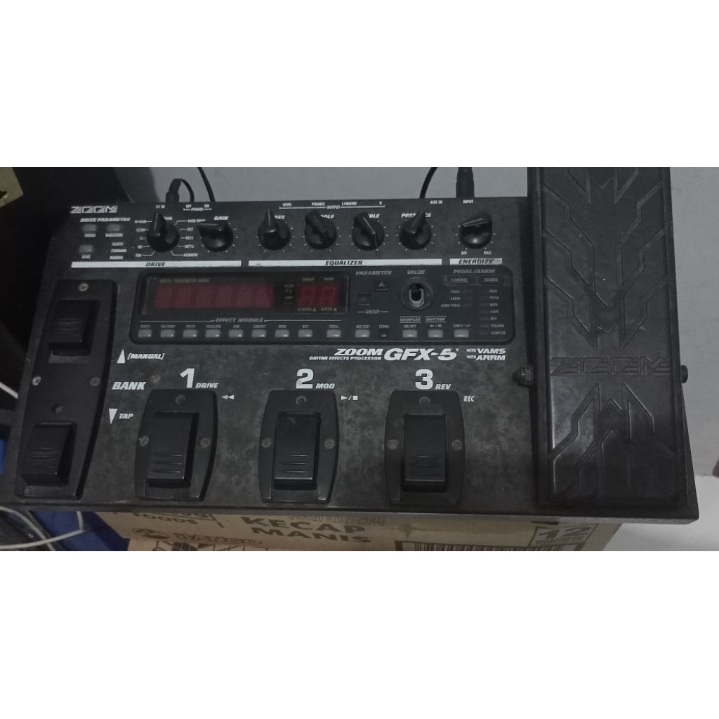 efek gitar zoom GFX 5