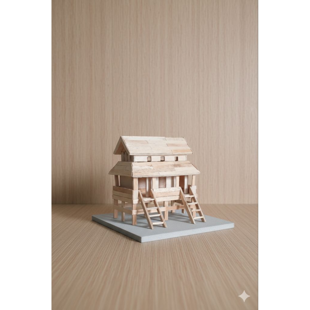 miniatur rumah adat lamin kalimantan Timur