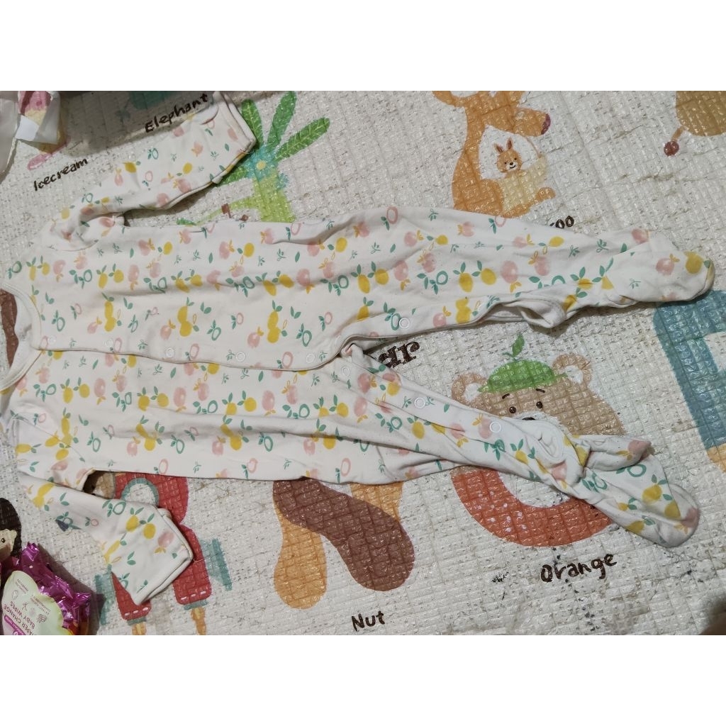 preloved sleepsuit mamas papas