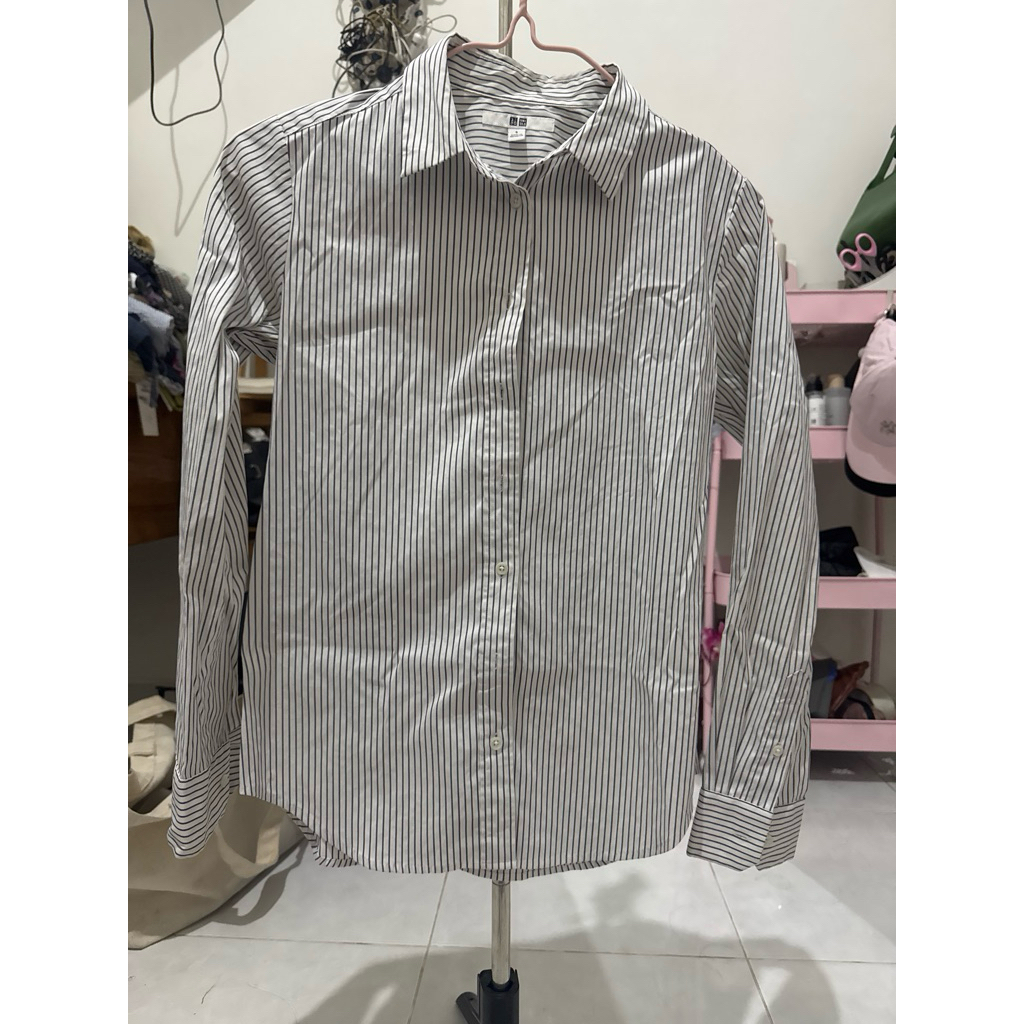 preloved uniqlo striped shirt