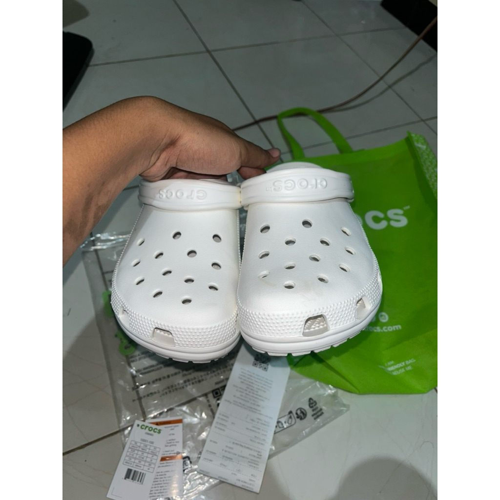 CROCS CLASIC WHITE SIZE 41-42