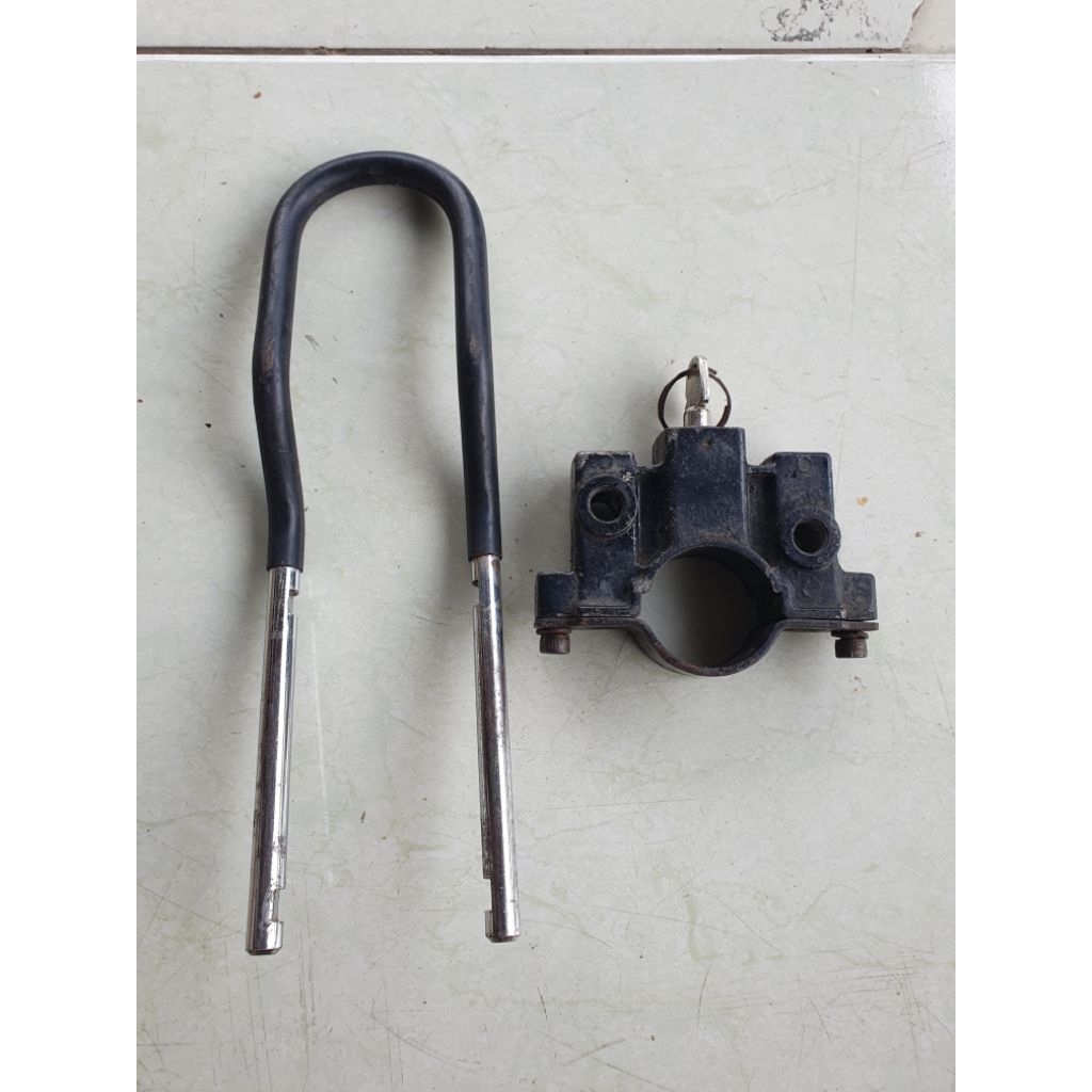 Kunci Ganda Kunci gembok Honda copotan astrea grand,prima,win,kirana,supra,karisma dll ...