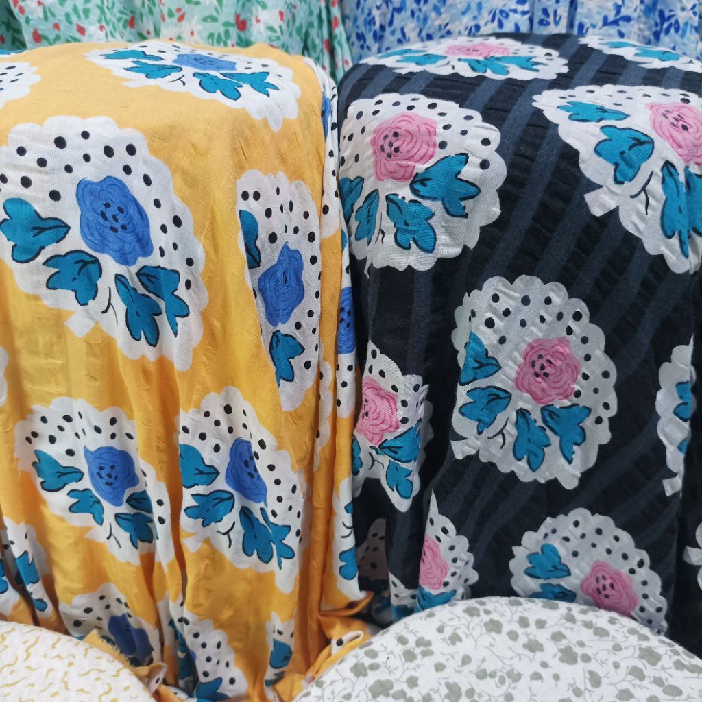 Kain Crinkle Airflow Motif Bunga Doily Renda Besar Adem Meteran Bahan Gamis Tunik Dress Fashion Wani