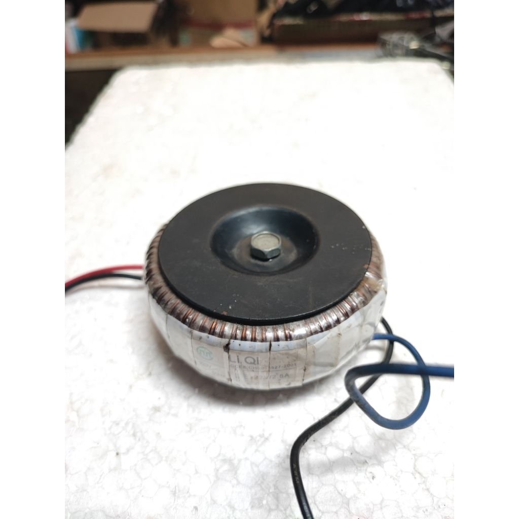 Trafo toroid  22V 2,5A Diameter 9cm Tebal 3,5cm