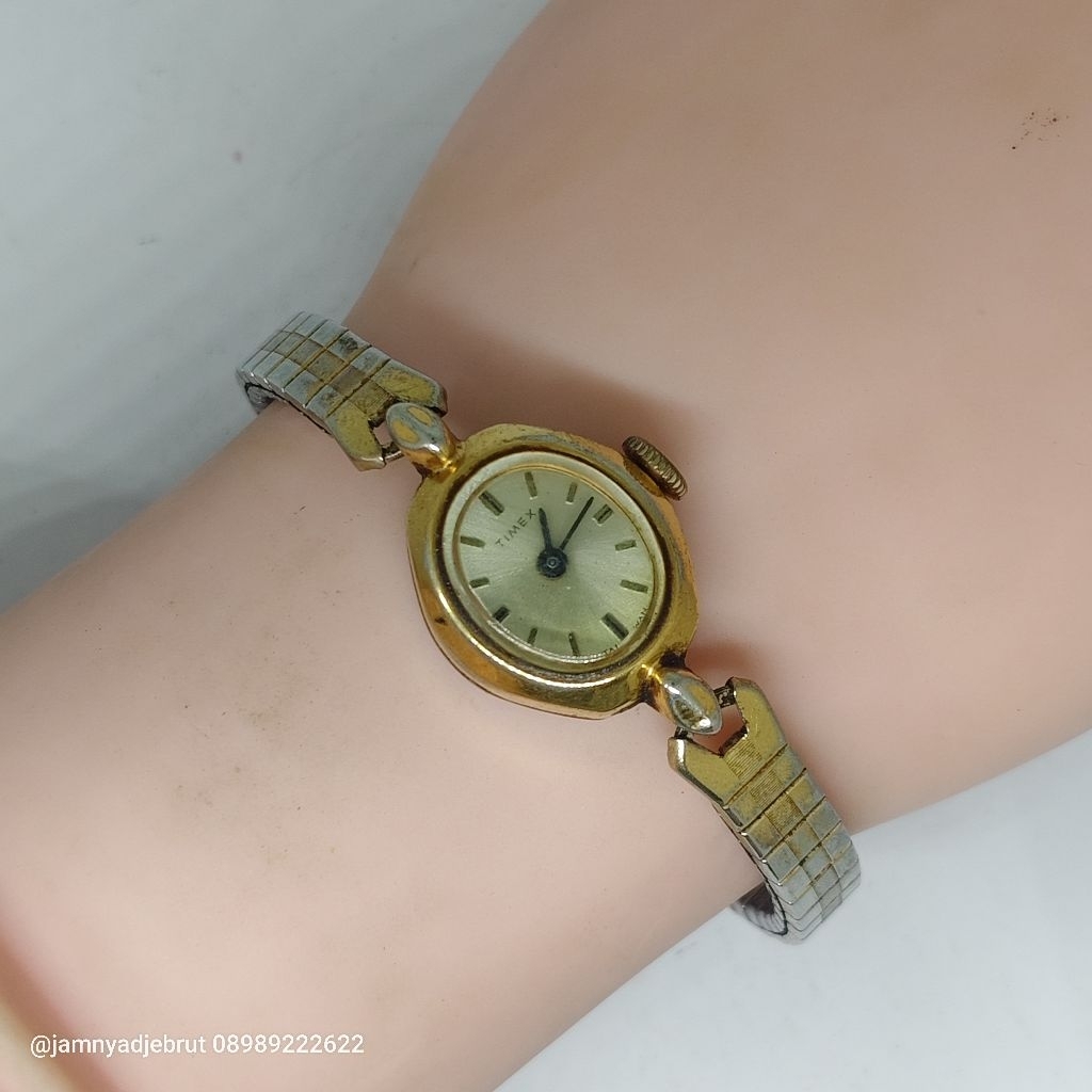Jam Timex Vintage Hand Manual Winding Oval Unik Gold Bekas