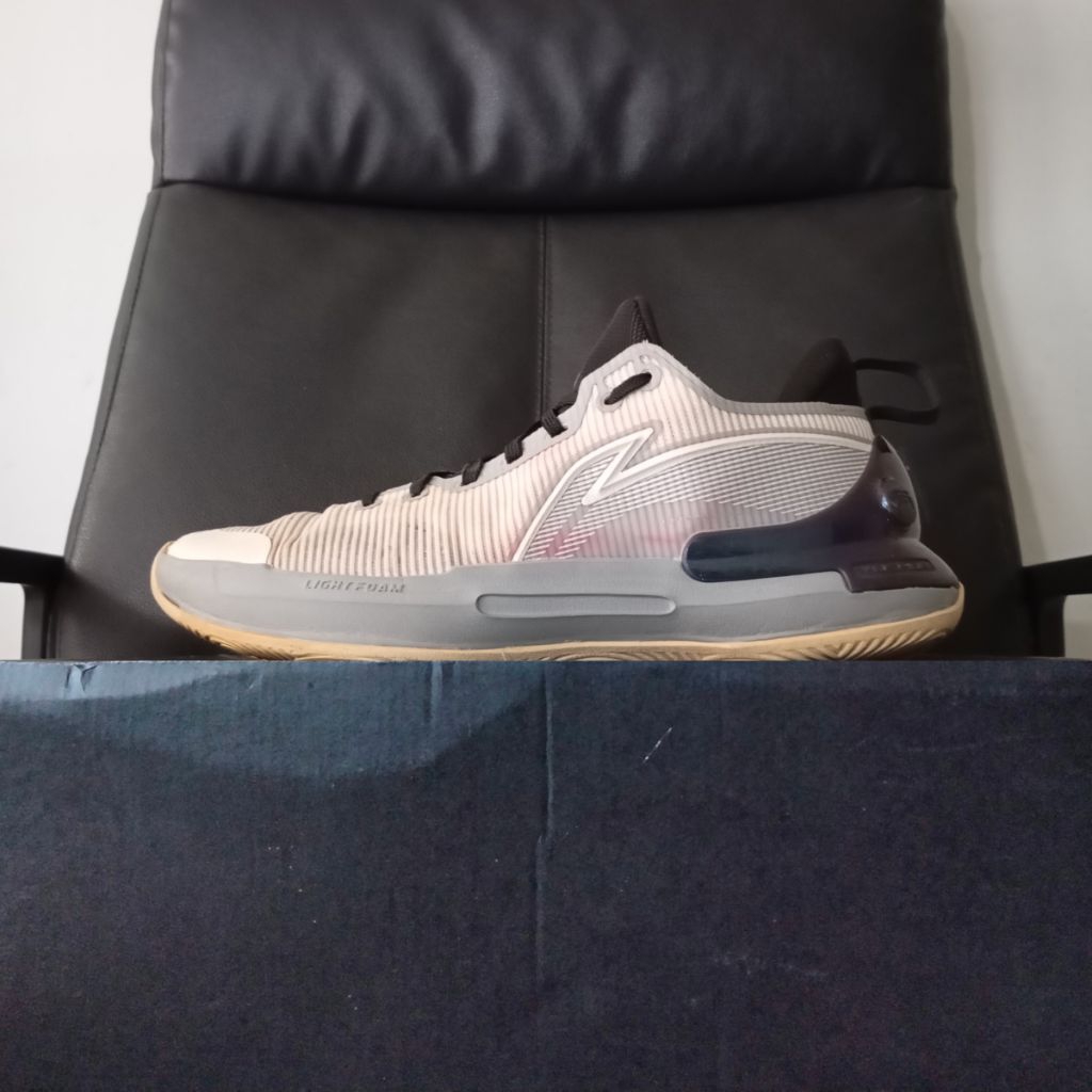 Sepatu Basket Li-Ning Yushuai Retro size 43