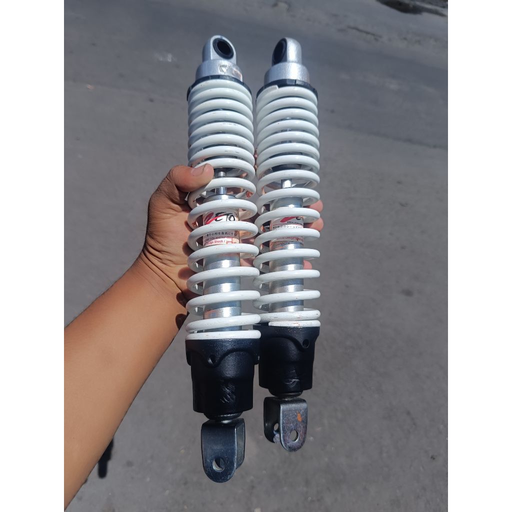 PROMO SKOK ORIGINAL KYB ZETO MERAH DAN PUTIH PNP Matik pcx dan nmax old