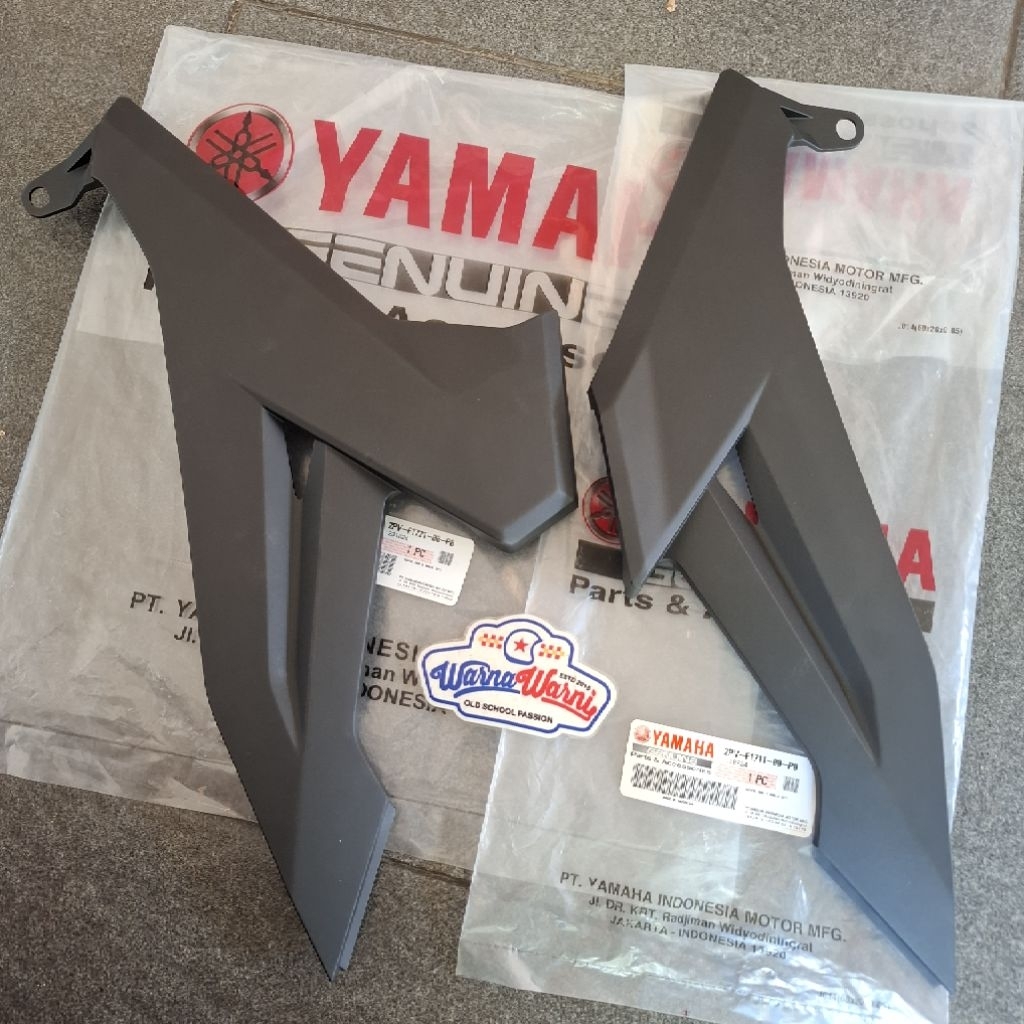 Cover Side Body samping Tutup Aki Kanan kiri Yamaha Jupiter MX King Original | 2PV-F1721-00-P0