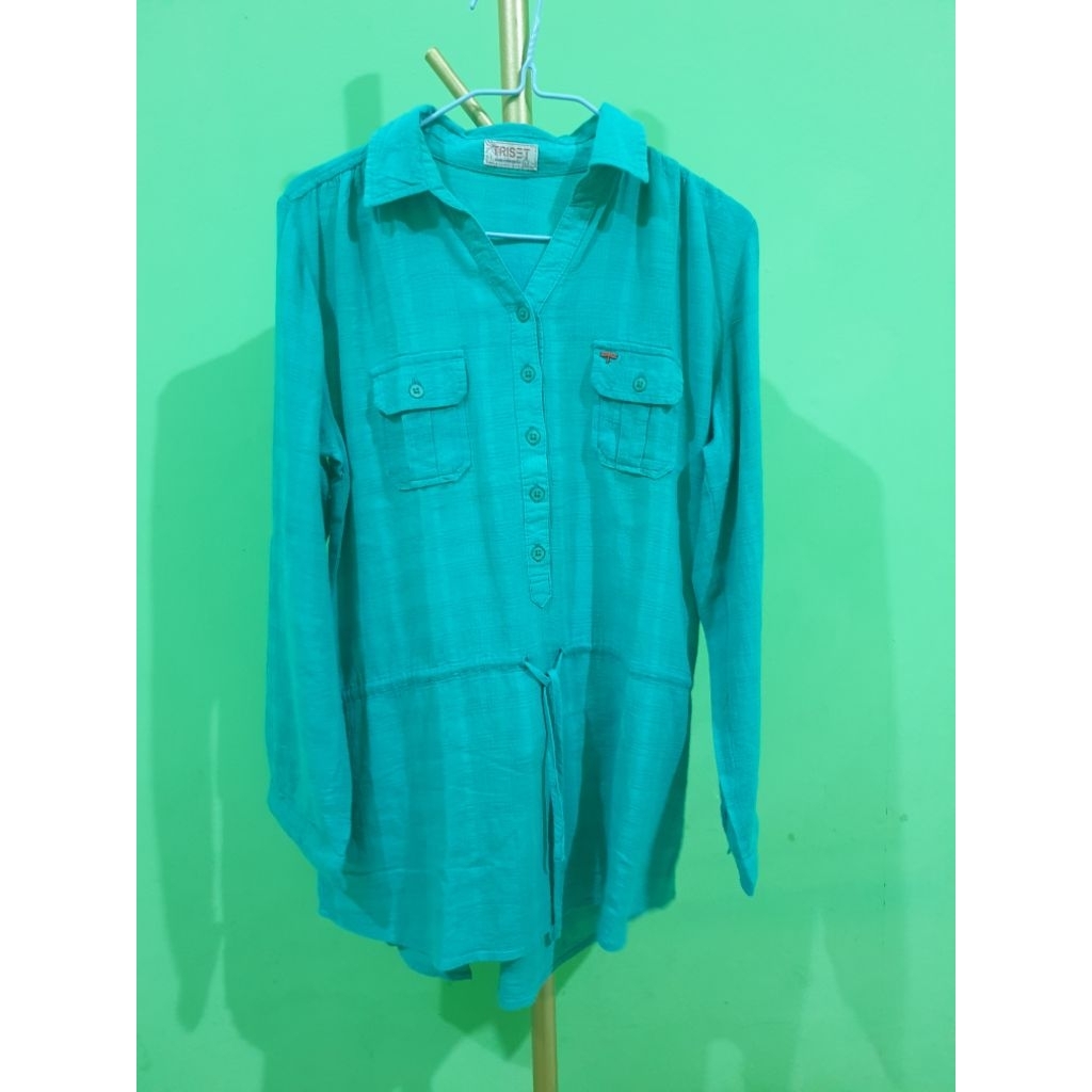 preloved kemeja blouse hijau TRISET