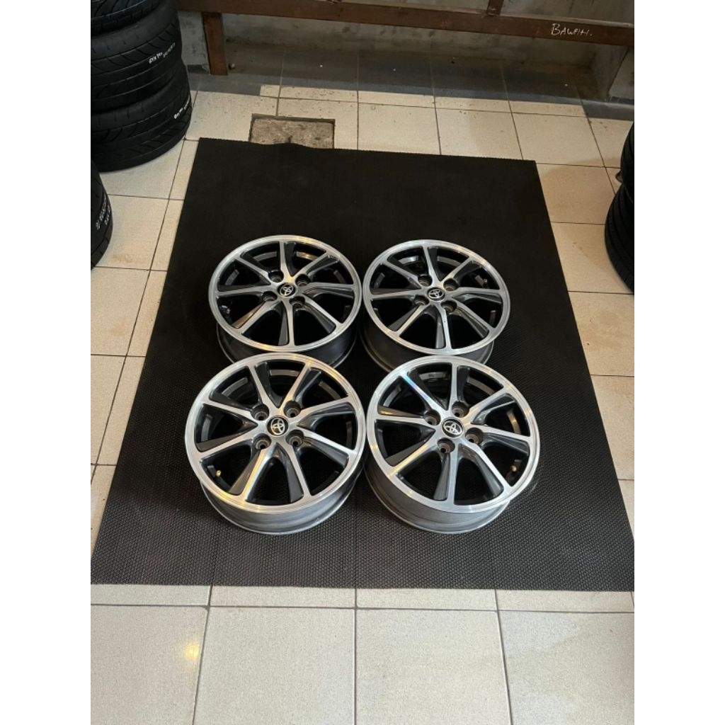 Velg oem sigra R14 pcd 4x100