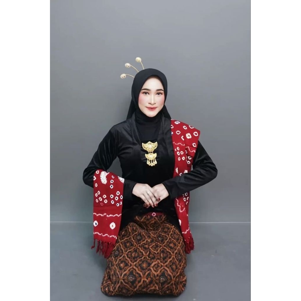 Kebaya Bludru Kutu Baru Polos Modern Jumbo LD 130