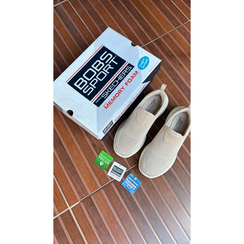 Sepatu Skechers Wanita Preloved