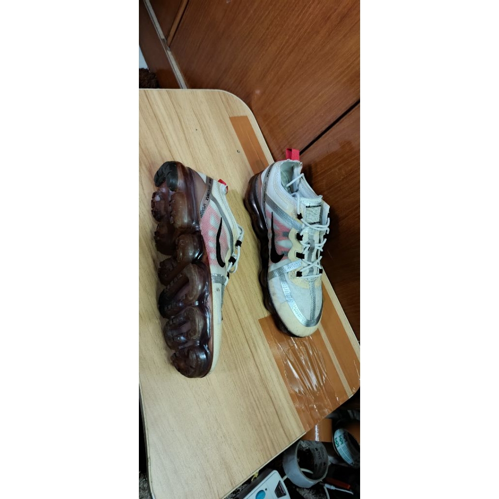 sepatu sneakes casual preloved bekas second pria n1ke vapormax size 43 insole 27cm