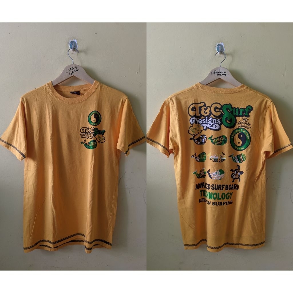 (Kaos Branded) T&C Surf Designs Hawaii "Whale Spell Out Logo" Graphic Tee