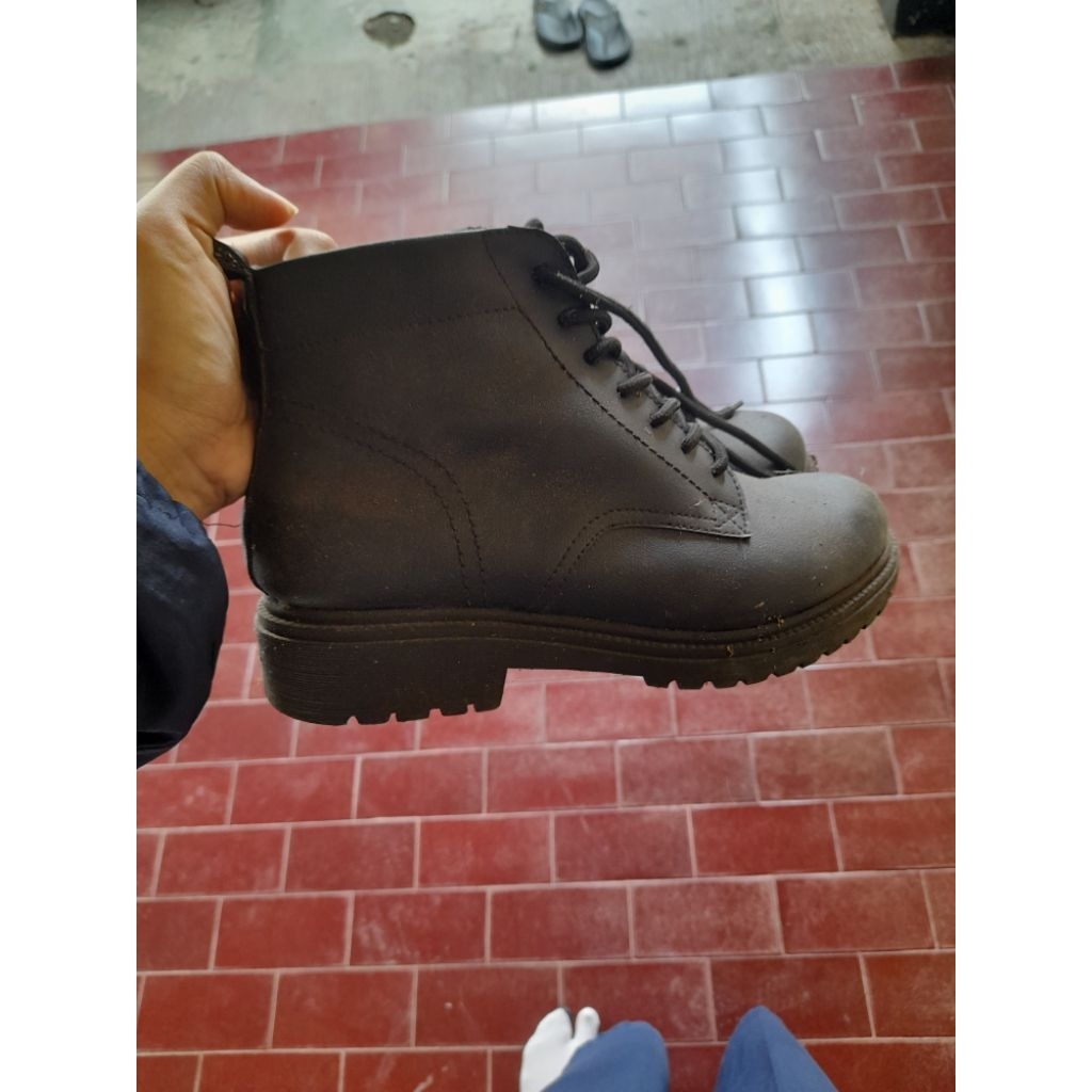 preloved boots adorable project
