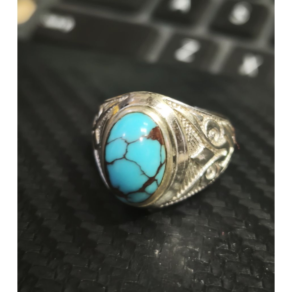 Pirus mesir urat merah