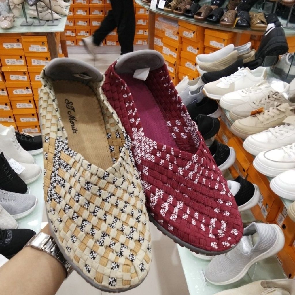 SEPATU RAJUT ST MORITZ ✨