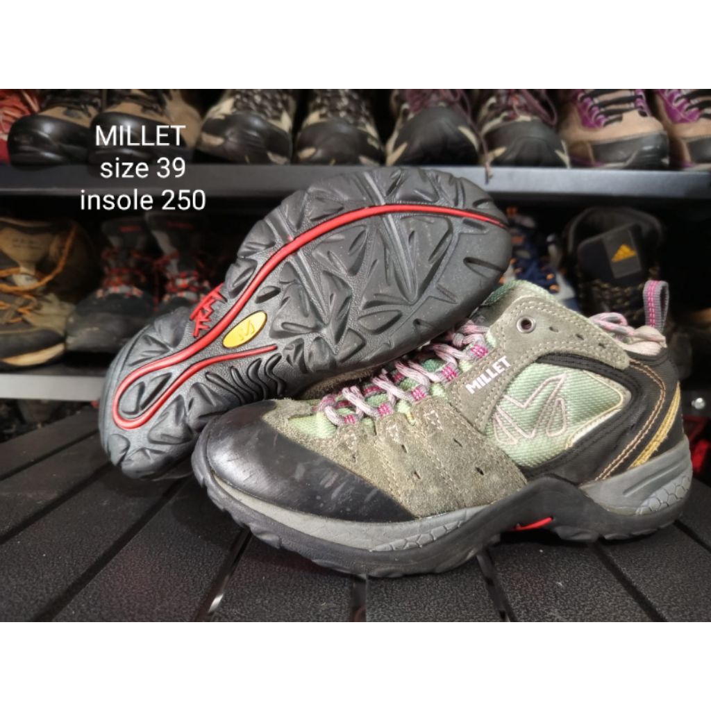 sepatu outdoor thrifting MILLET