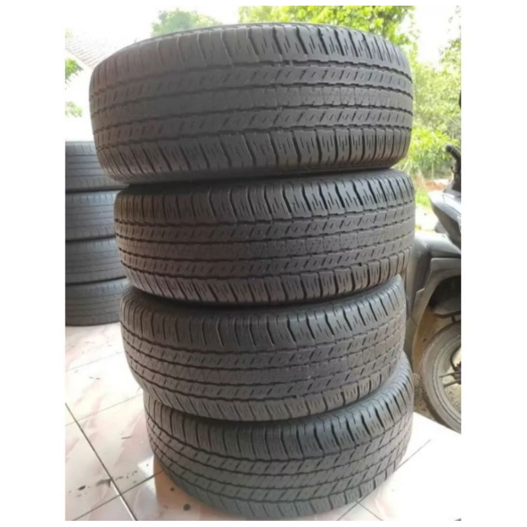 Ban Mobil Copotan Fortuner Ring 18 Merek Bridgestone Ukuran 265/60 R18 Second Tubles