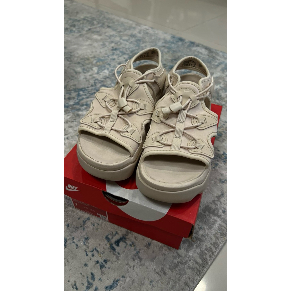 preloved sandal nike wmns air max koko