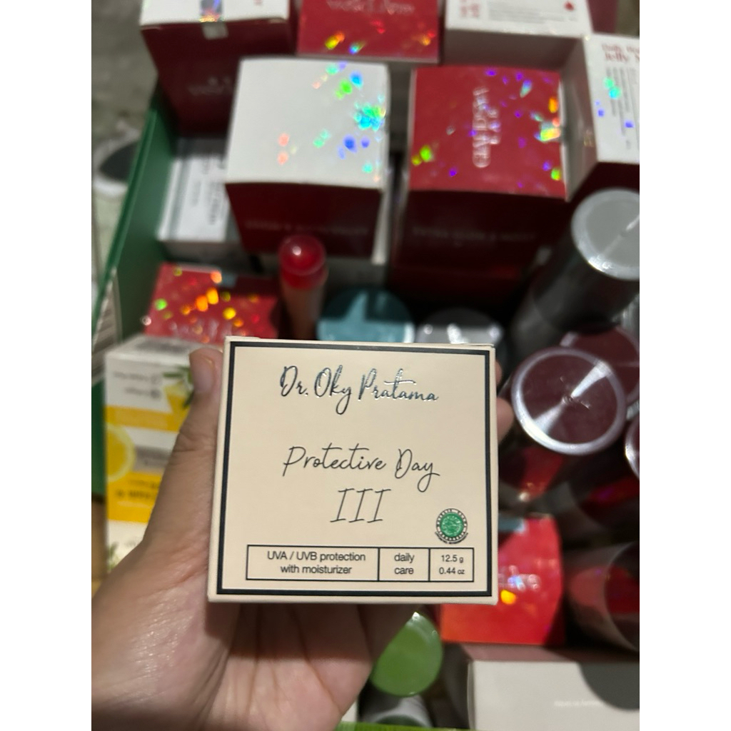 [New] Bening Protective Day III 3 | SS sKin Shella Saukia Skincare luminous glow daily Sun Cream | B