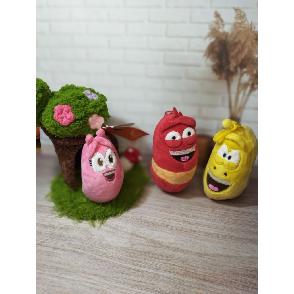 boneka larva ORI larva