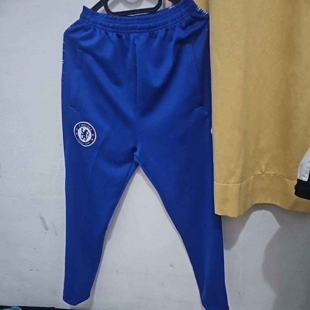 Celana training joger chelsea