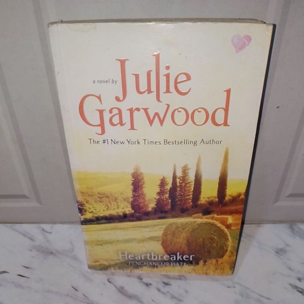 NOVEL JULIE GARWOOD