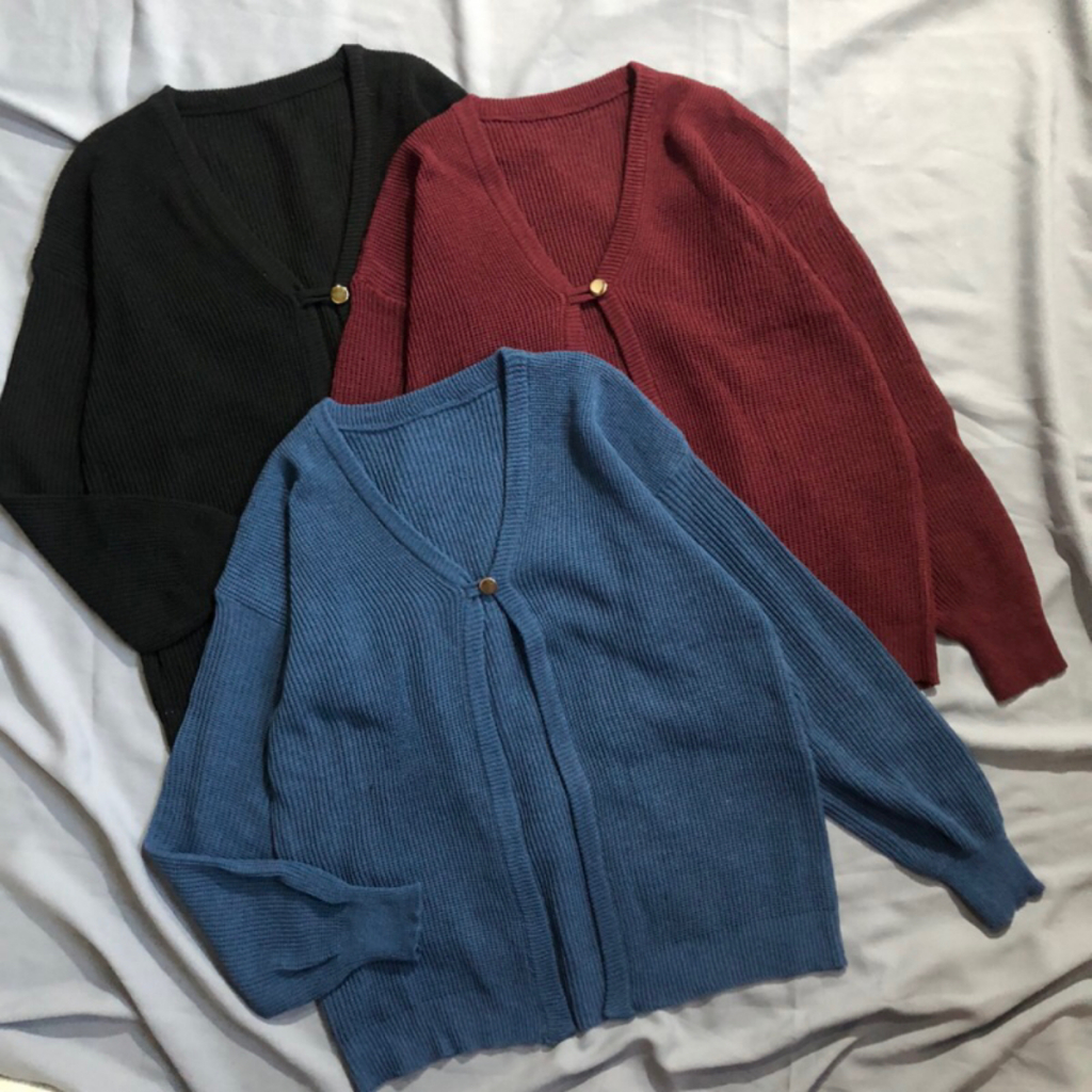 Manja Crop Cardigan Rajut Wanita Tebal