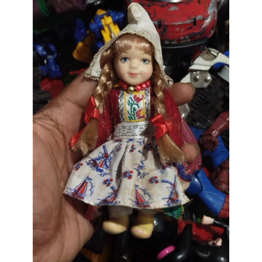 Doll Porselen Kecil