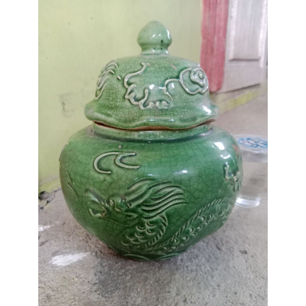 Guci antik china Naga hijau celadon keramik tinggi 25cm