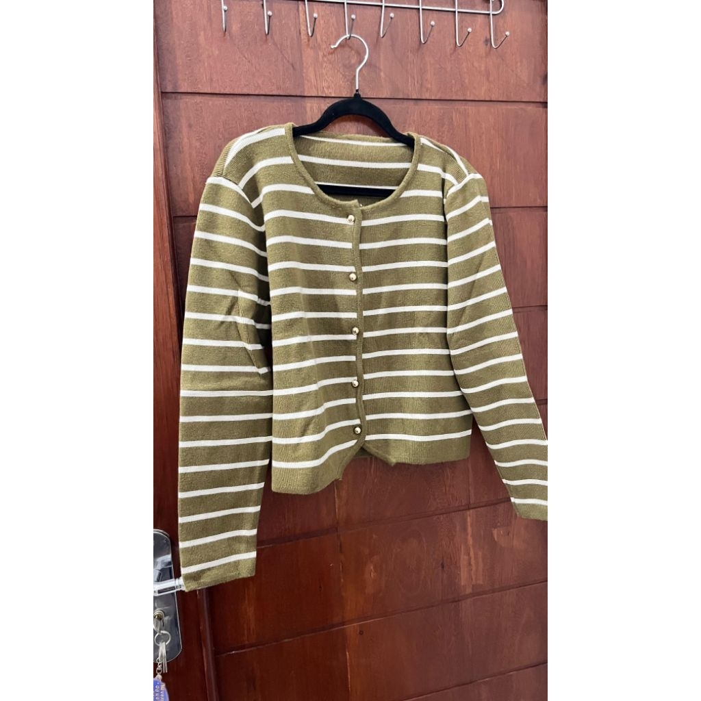 cardigan rajut hijau (preloved)