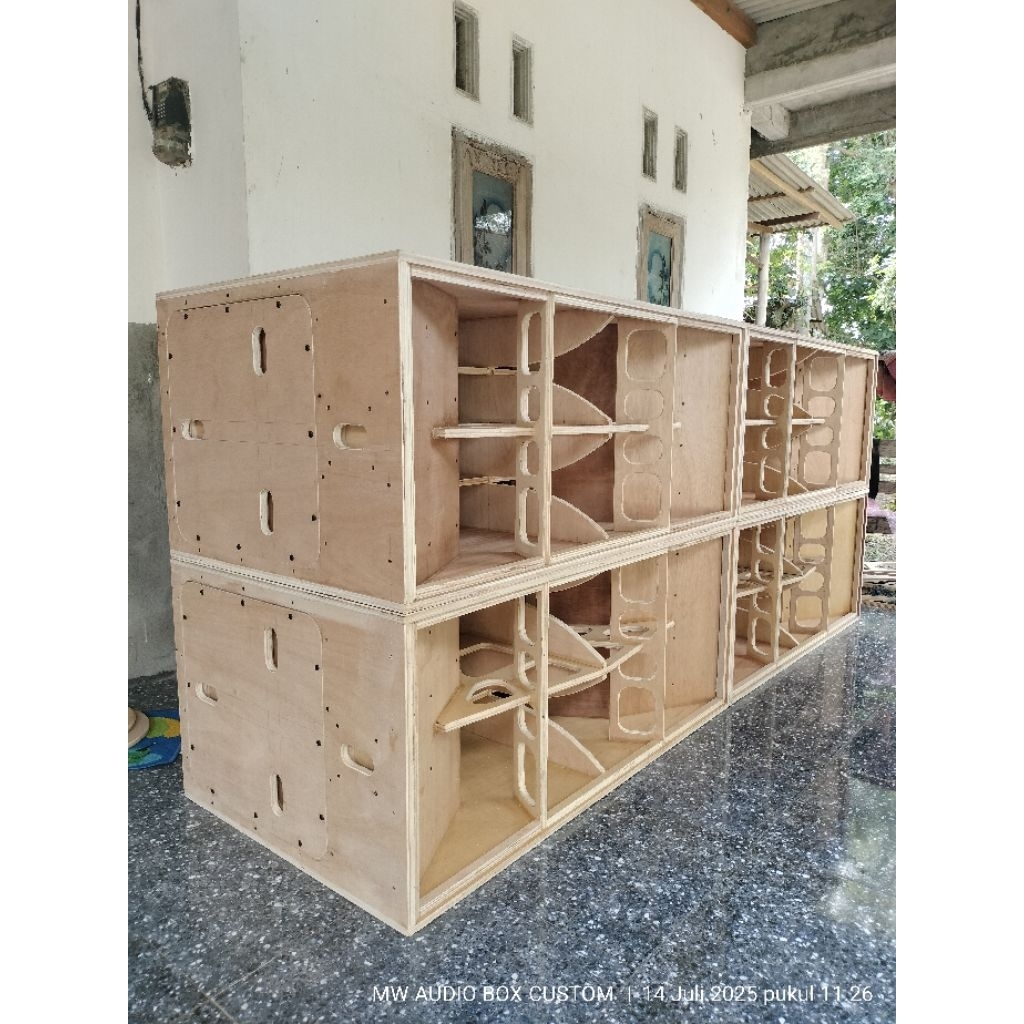 BOX CLA 15 INCH MENTAHAN