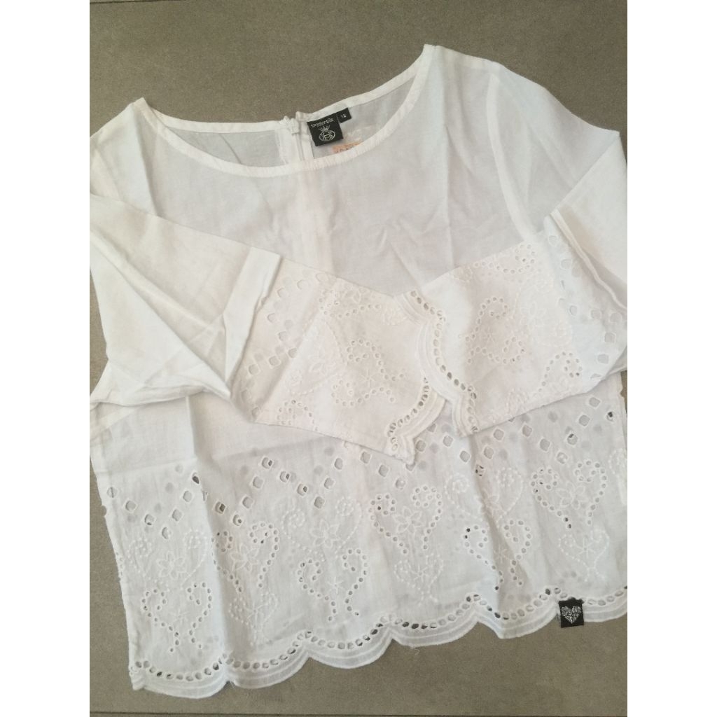 PRELOVED Blouse spyderbilt putih