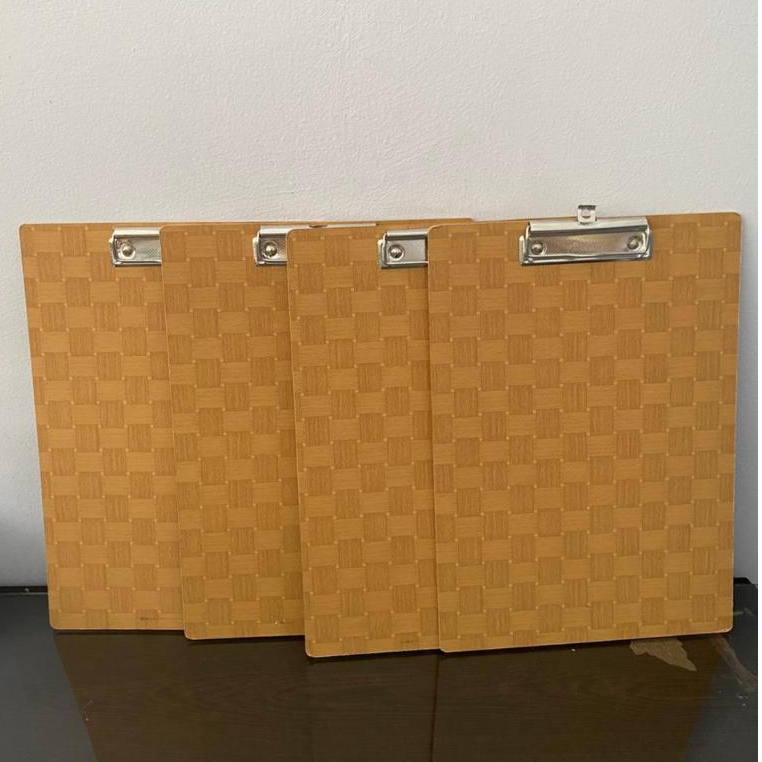 Papan Ujian Kayu / Papan Dada